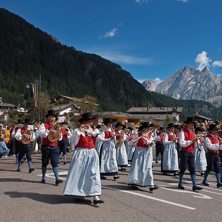 Hotel Grohmann Campitello di Fassa Exteriör bild